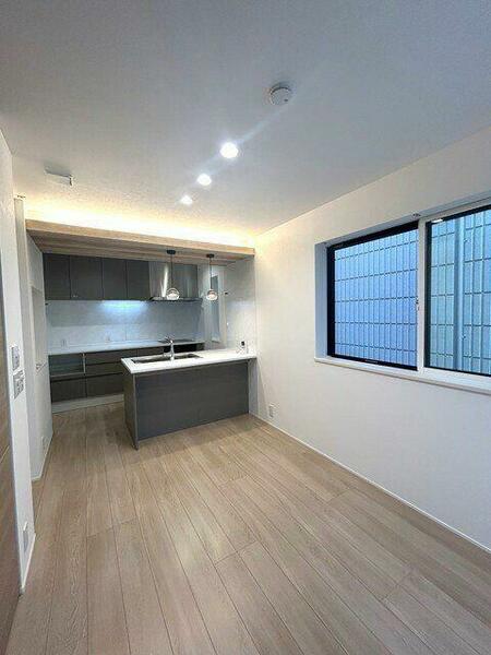 文京区小石川１丁目戸建１｜東京都文京区小石川１丁目(賃貸タウンハウス2LDK・--・82.06㎡)の写真 その3