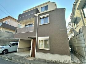 東京都目黒区柿の木坂２丁目