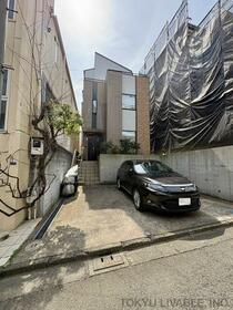 東京都渋谷区富ヶ谷２丁目