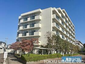 ファミール北野田