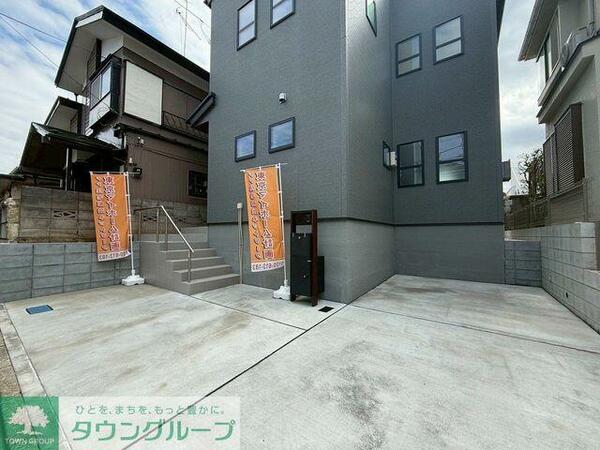 detached 東京都小金井市前原町２丁目

地図を見る