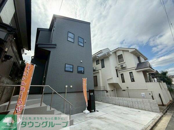detached 東京都小金井市前原町２丁目

地図を見る