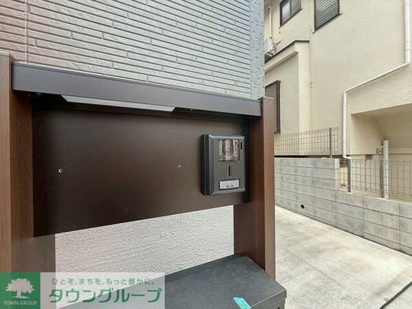 detached 東京都小金井市前原町２丁目

地図を見る