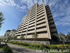 ロイヤルヴィーゼ四谷通