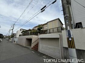 大阪府和泉市山荘町３丁目