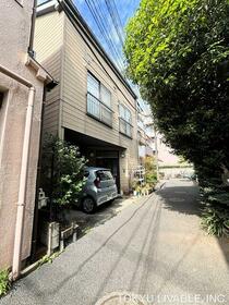 東京都北区志茂３丁目