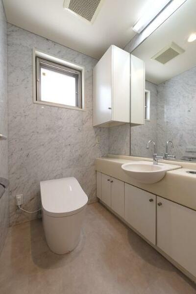 detached 東京都渋谷区富ヶ谷１丁目

地図を見る