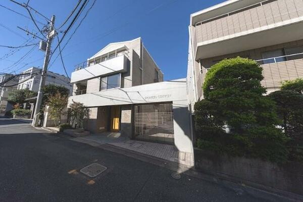 detached 東京都渋谷区富ヶ谷１丁目

地図を見る