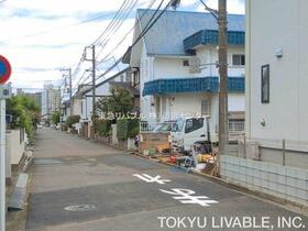埼玉県所沢市中新井３丁目