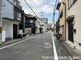 京都府京都市上京区西出水町