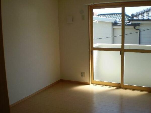 detached 東京都武蔵村山市三ツ木１丁目

地図を見る