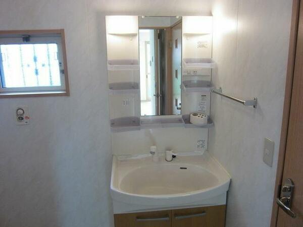 detached 東京都武蔵村山市三ツ木１丁目

地図を見る