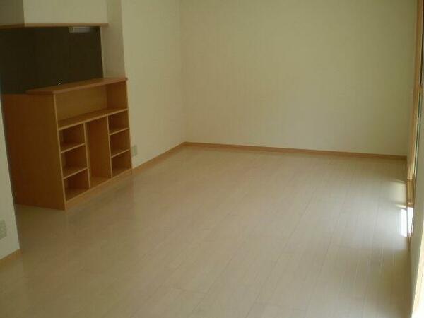 detached 東京都武蔵村山市三ツ木１丁目

地図を見る