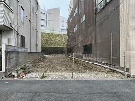 神奈川県横浜市神奈川区六角橋２丁目