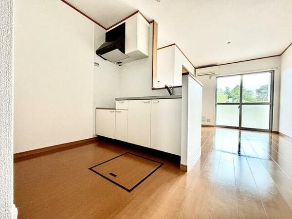 apartment 茨城県つくば市研究学園５丁目５－１３ ファースト・ラフィーネ・学園１Ｆ