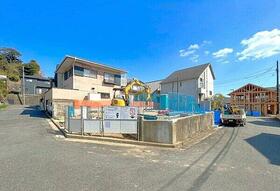 神奈川県横浜市金沢区富岡東３丁目