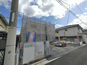 大阪府堺市西区浜寺諏訪森町東３丁