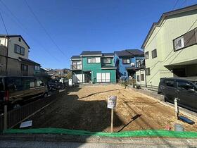 神奈川県横浜市金沢区富岡東１丁目