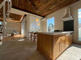 神奈川県鎌倉市腰越１丁目