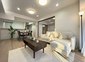 「南向き住戸×専有約８２ｍ２」