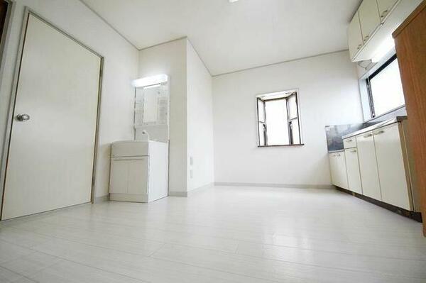 apartment 埼玉県入間郡三芳町大字藤久保
地図を見る