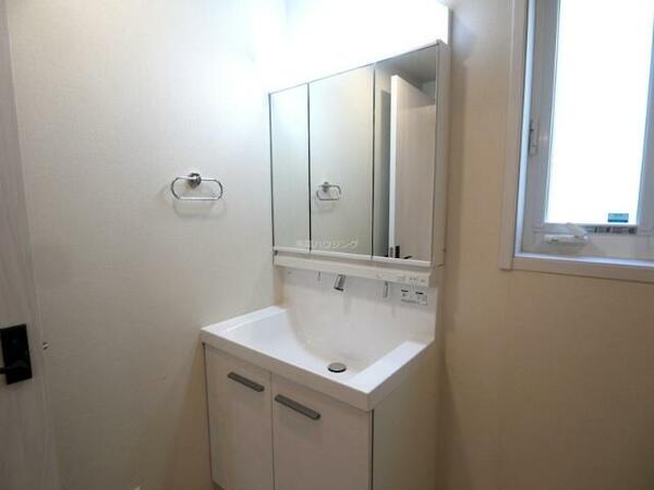 detached 東京都三鷹市中原３丁目

地図を見る