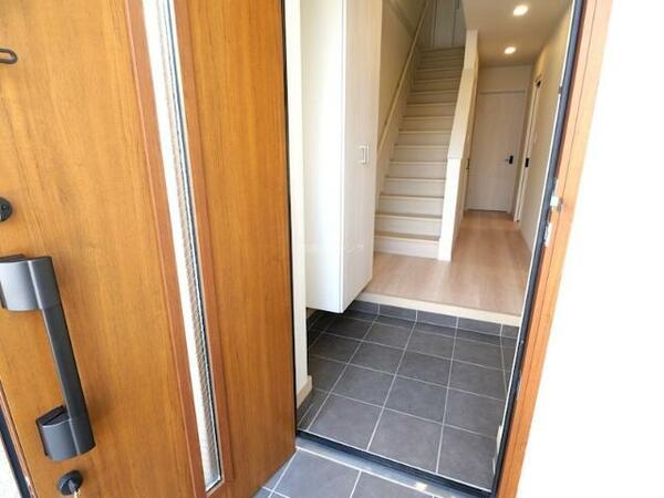 detached 東京都三鷹市中原３丁目

地図を見る