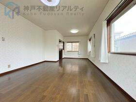 兵庫県三田市狭間が丘３丁目