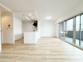 ローレルコートエスタ鹿山