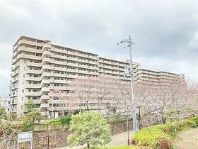 ルネ伊丹ガーデンスクエア