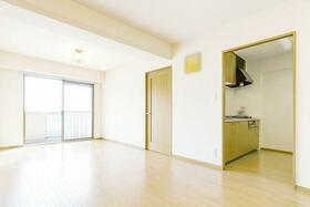 フレスト国府宮