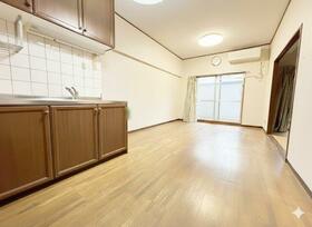 エバーグリーン八島２号棟