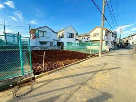 東京都三鷹市新川１丁目