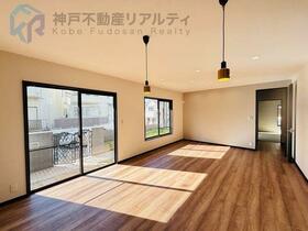 兵庫県明石市松が丘３丁目