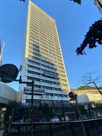 プリズムタワー