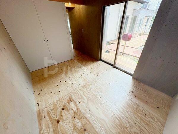 detached 東京都江戸川区南篠崎町１丁目

地図を見る