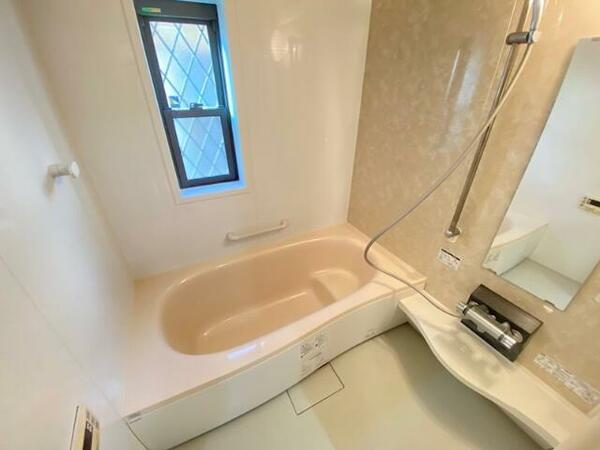 detached 埼玉県越谷市赤山町３丁目
地図を見る