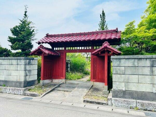 detached 山形県酒田市字仲町

地図を見る