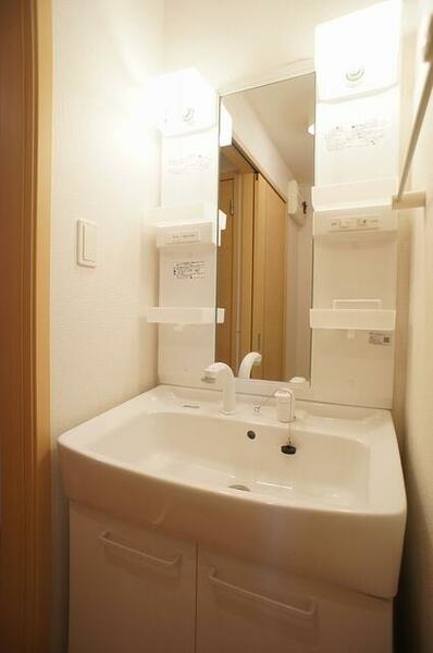 apartment 福島県双葉郡浪江町大字権現堂字上川原
権現堂の賃貸情報を見る
物件地図