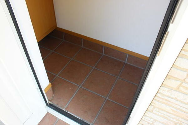 apartment 茨城県つくば市研究学園５丁目５－１３ ファースト・ラフィーネ・学園１Ｆ