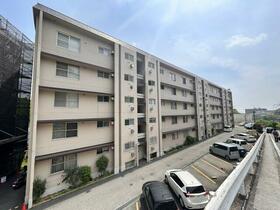 ハイツ一王山 A棟