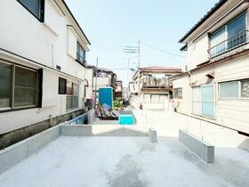 東京都板橋区赤塚新町１丁目