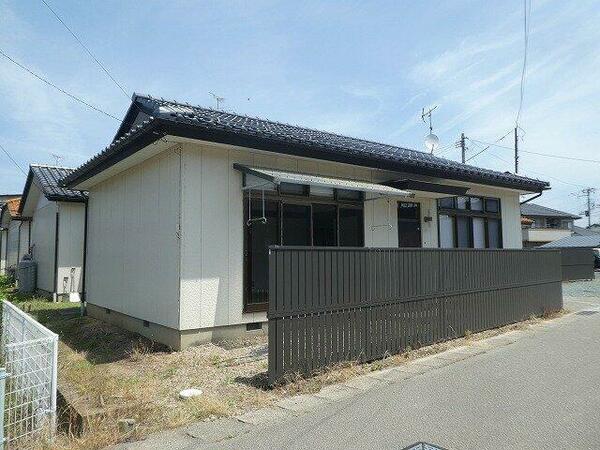 detached 福島県伊達市保原町字実町
地図を見る