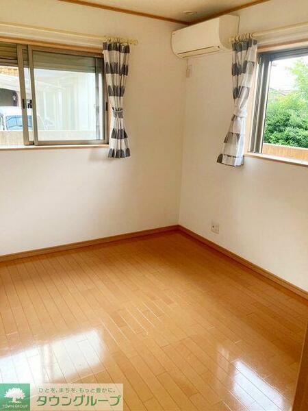 detached 東京都立川市上砂町２丁目

地図を見る