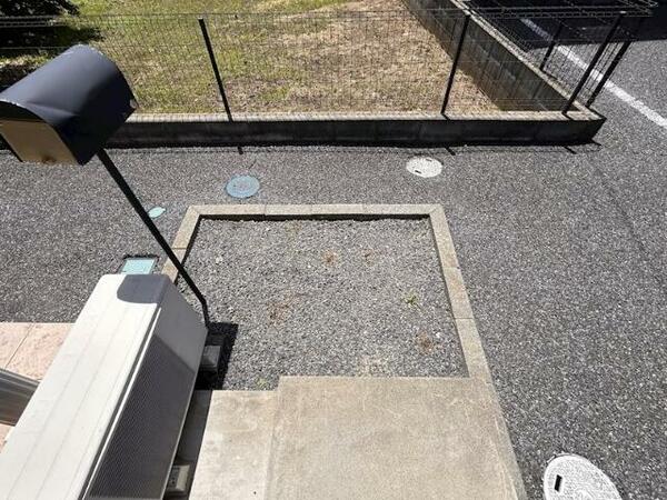 apartment 茨城県つくば市研究学園５丁目５－１３ ファースト・ラフィーネ・学園１Ｆ