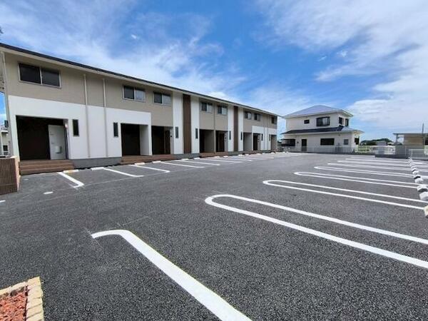 apartment 茨城県つくば市研究学園５丁目５－１３ ファースト・ラフィーネ・学園１Ｆ