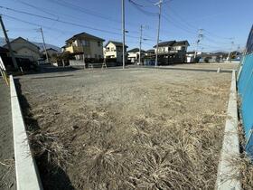 山梨県中央市西花輪