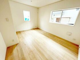 東京都三鷹市井口４丁目