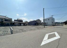 富山県射水市三日曽根