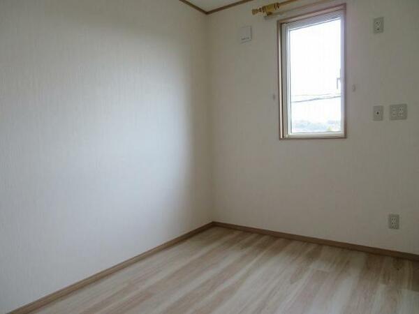 apartment 青森県上北郡おいらせ町木崎
木崎の賃貸情報を見る
物件地図